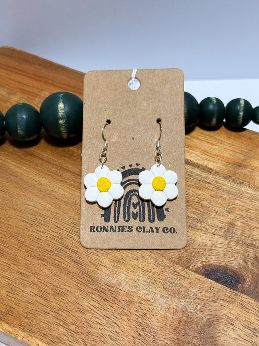 Small White Daisy Dangle Earrings